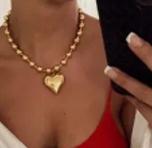 Elegant Gold Heart Necklace